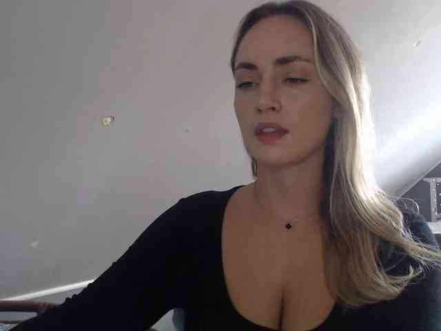 ScarlettXQueen webcam