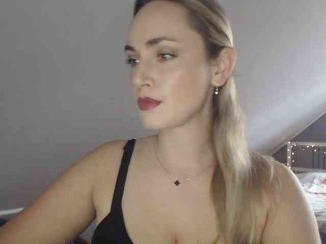 ScarlettXQueen webcam