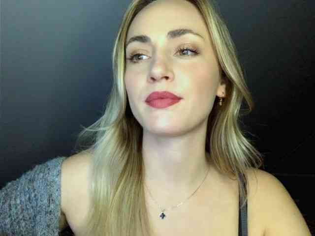 ScarlettXQueen webcam