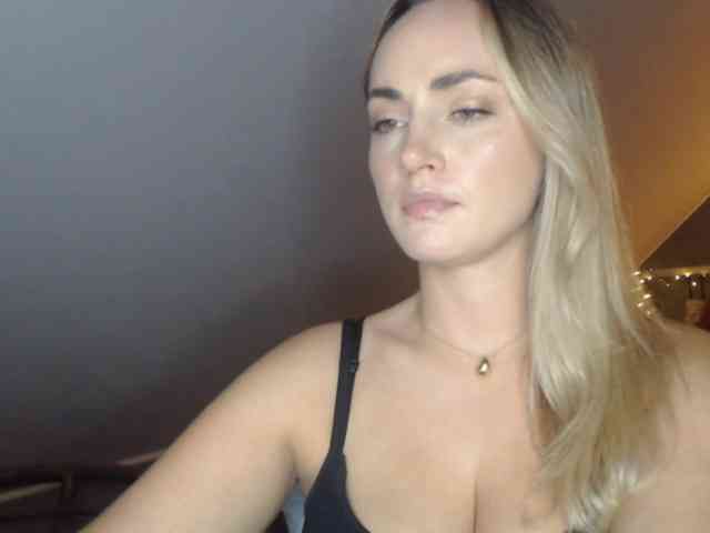 ScarlettXQueen webcam