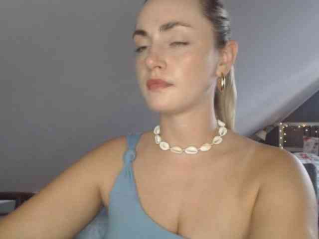 ScarlettXQueen webcam