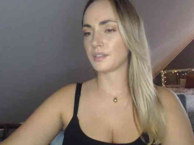 ScarlettXQueen webcam