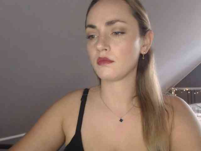 ScarlettXQueen webcam