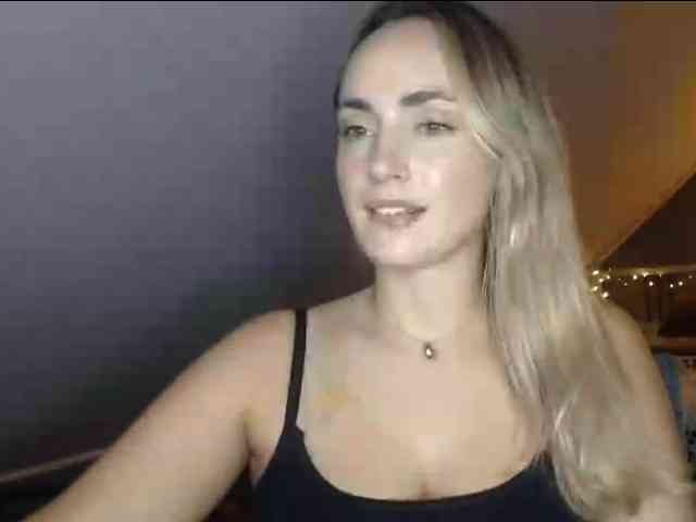 ScarlettXQueen webcam