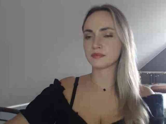 ScarlettXQueen webcam