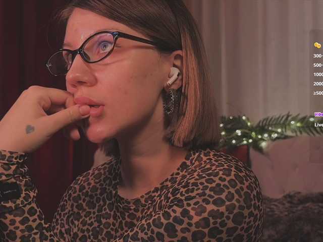 queen-of-tease cam belle