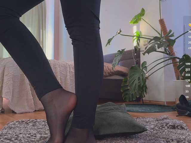 queen-of-tease live cam on BongaCams