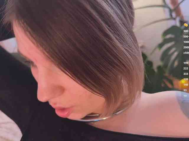 queen-of-tease webcam