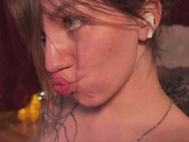 queen-of-tease webcam