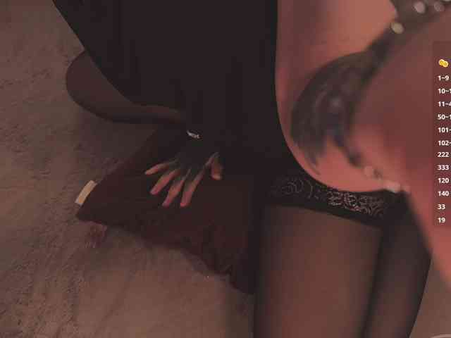 queen-of-tease webcam
