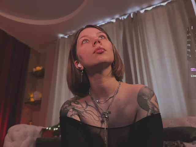 queen-of-tease webcam