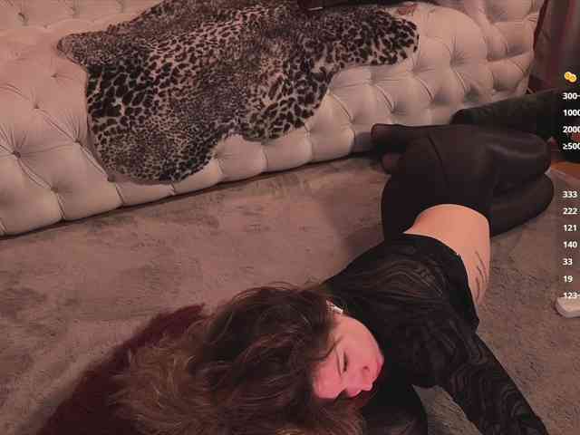 queen-of-tease webcam