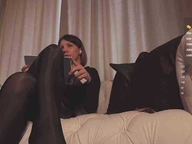 queen-of-tease webcam