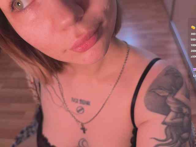 queen-of-tease webcam