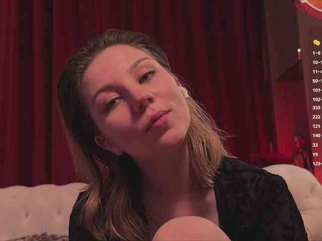 queen-of-tease queen-of-tease