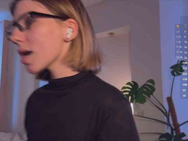 queen-of-tease webcam