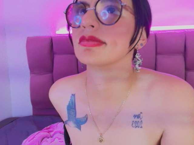 Afrodita-Rosse live cam on BongaCams