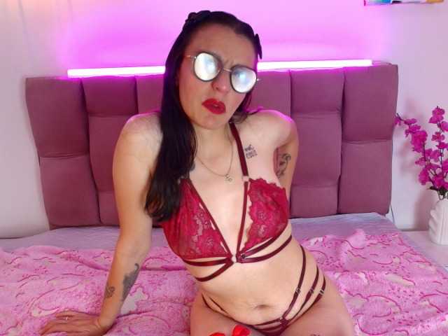 Afrodita-Rosse live cam on BongaCams