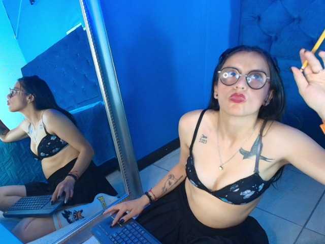 Afrodita-Rosse live cam on BongaCams