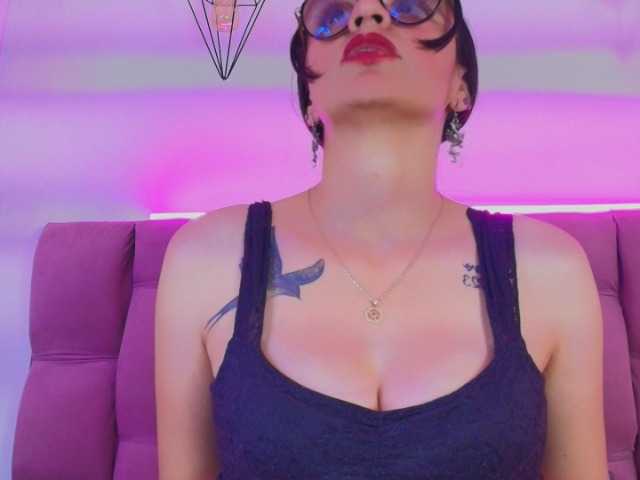 Afrodita-Rosse live cam on BongaCams