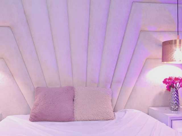 JuliaVega live cam on BongaCams