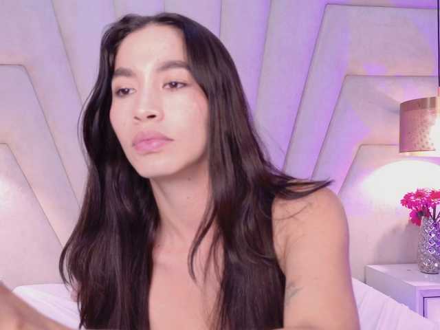 JuliaVega live cam on BongaCams