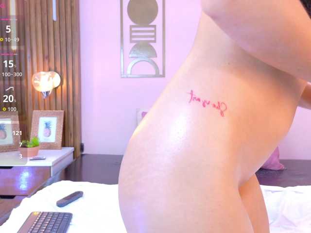 JuliaVega live webcam show