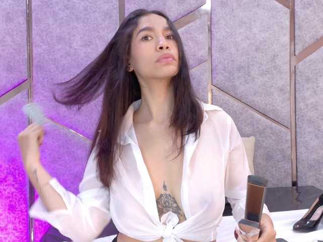 JuliaVega live cam on BongaCams