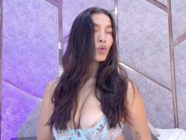 JuliaVega live cam on BongaCams