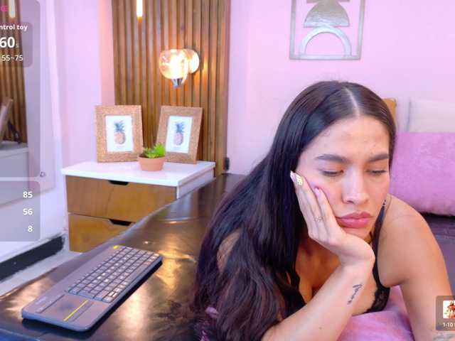 JuliaVega live cam on BongaCams