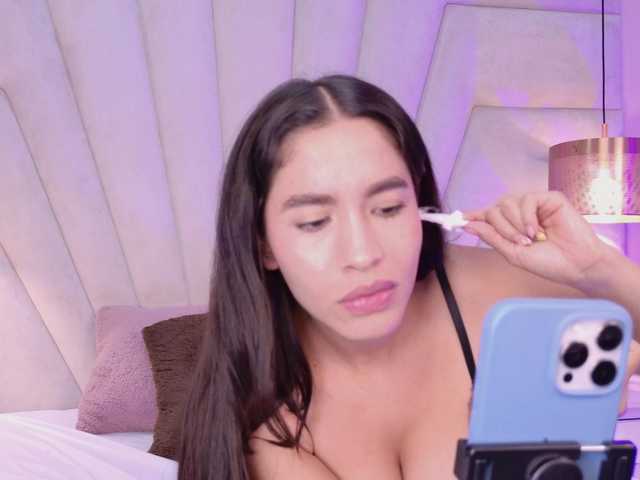 JuliaVega live cam on BongaCams