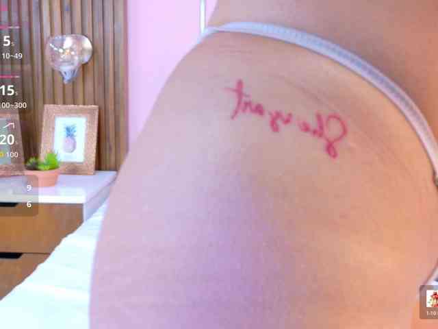 JuliaVega webcam