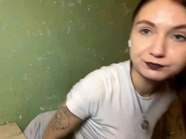 DelindaHeitner webcam