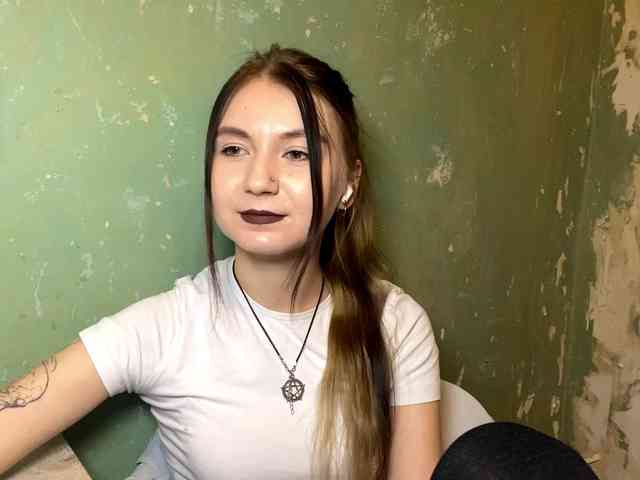 DelindaHeitner webcam