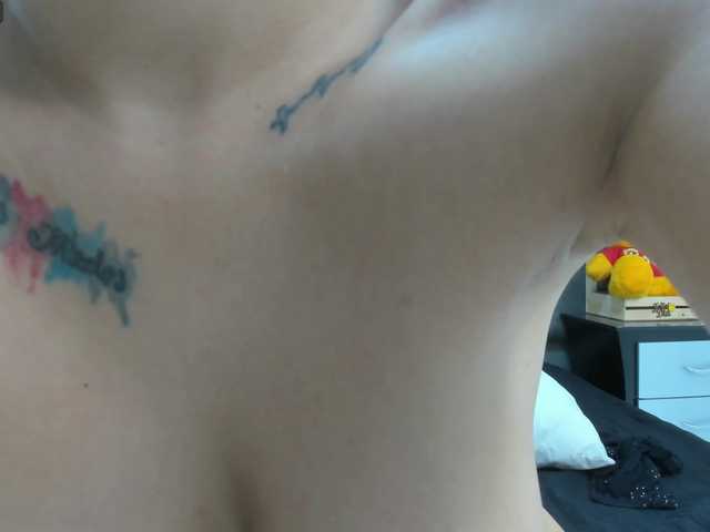 akiraloveee live cam on UnifiedCams