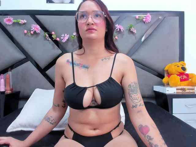 akiraloveee webcam