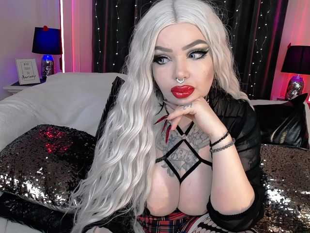 DollyDome live cam on BongaCams