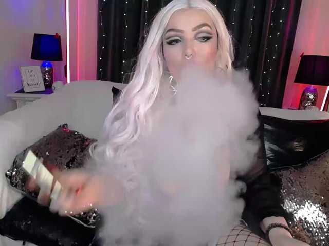 DollyDome live cam on BongaCams
