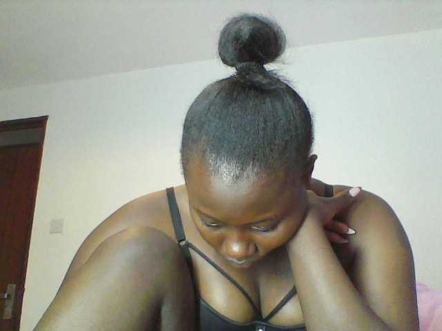 Lovelypam live cam on BongaCams