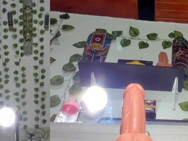 bellafunny1 live cam on BongaCams