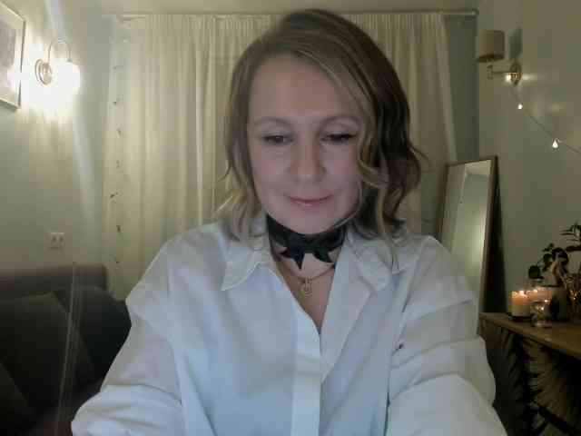 NayaEmon Live Webcam on BongaCams