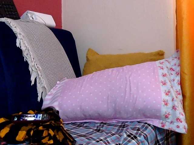Finewine live cam on BongaCams