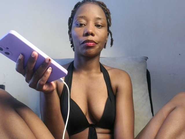 Deshlii live cam