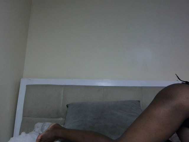 Deshlii live cam on BongaCams