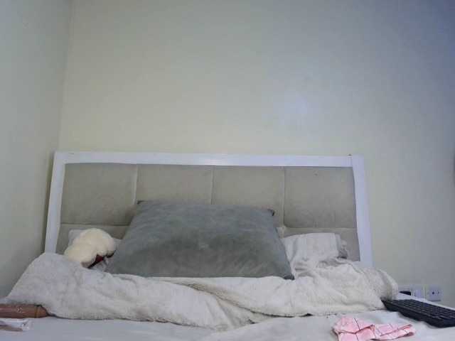 Deshlii live cam on BongaCams