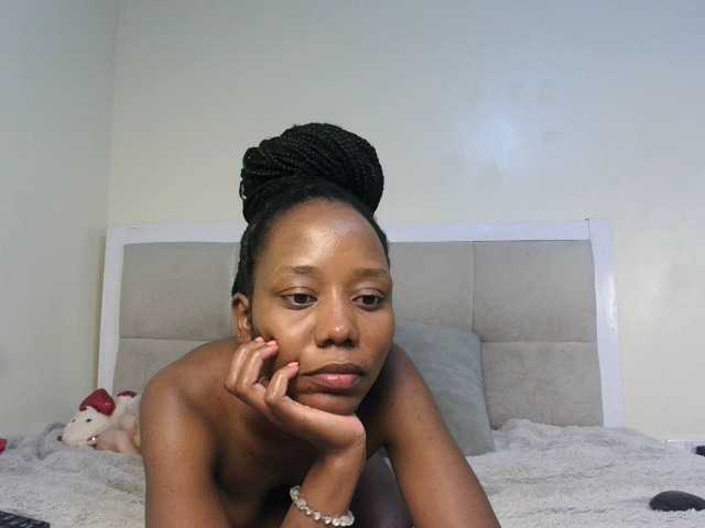 Deshlii live webcam show
