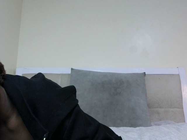 Deshlii live cam on BongaCams