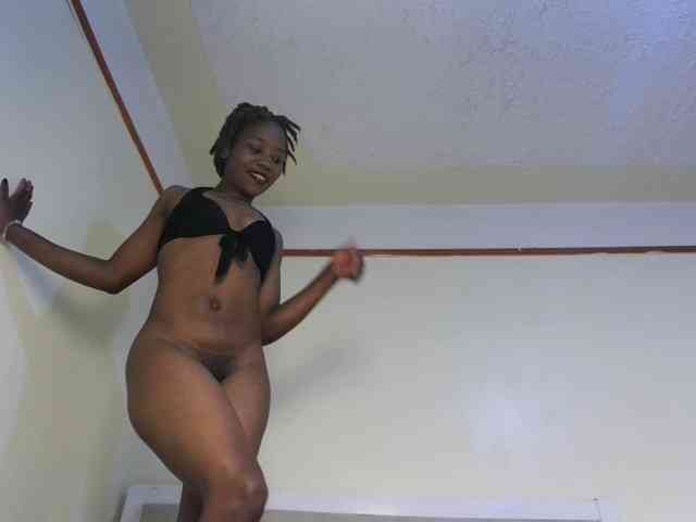 Deshlii Live Webcam on BongaCams