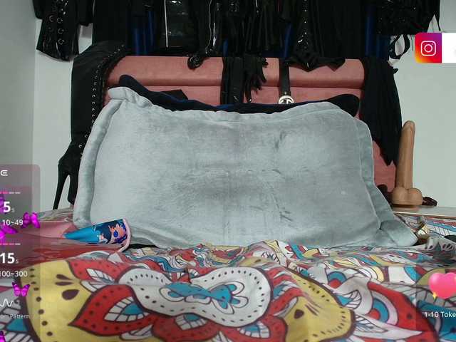 shengyiblue's BongaCams show and profile