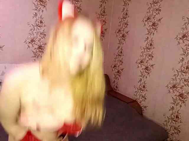 EmileeBlossom webcam